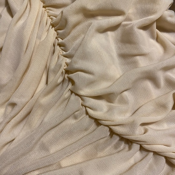 LUX LA Great quality shrimp body con dress - Picture 4 of 4